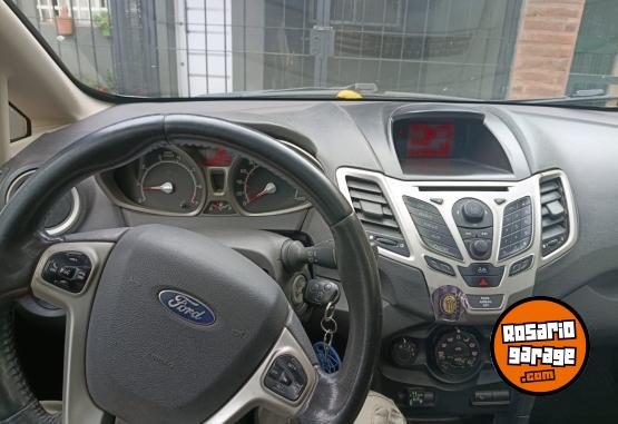 Autos - Ford Fiesta 2013 GNC 200000Km - En Venta