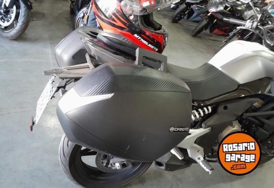 Motos - CF 650 MT 2023 Nafta 9000Km - En Venta