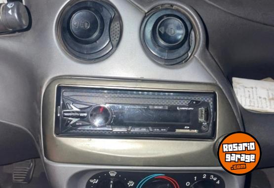 Autos - Ford KA 2005 Nafta 148000Km - En Venta