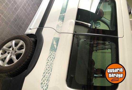 Utilitarios - Peugeot Partner 2020 Diesel 59000Km - En Venta