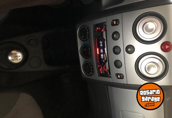 Utilitarios - Peugeot Partner 2020 Diesel 59000Km - En Venta