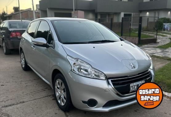 Autos - Peugeot 208 active 2013 Nafta 85000Km - En Venta