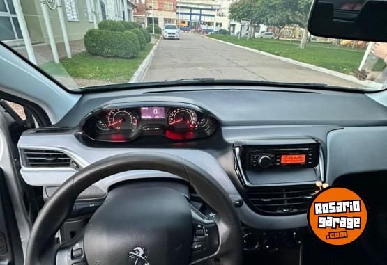 Autos - Peugeot 208 active 2013 Nafta 85000Km - En Venta