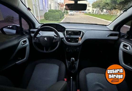 Autos - Peugeot 208 active 2013 Nafta 85000Km - En Venta