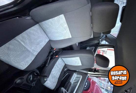 Autos - Ford Fiesta MAX 1.6 AMBIENTE 2009 GNC  - En Venta