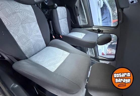 Autos - Ford Fiesta MAX 1.6 AMBIENTE 2009 GNC  - En Venta