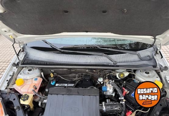 Autos - Ford Fiesta MAX 1.6 AMBIENTE 2009 GNC  - En Venta