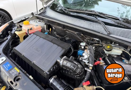 Autos - Ford Fiesta MAX 1.6 AMBIENTE 2009 GNC  - En Venta