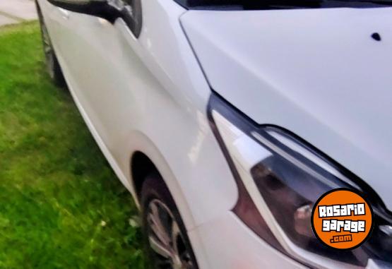 Autos - Peugeot 208 2020 Nafta 68000Km - En Venta