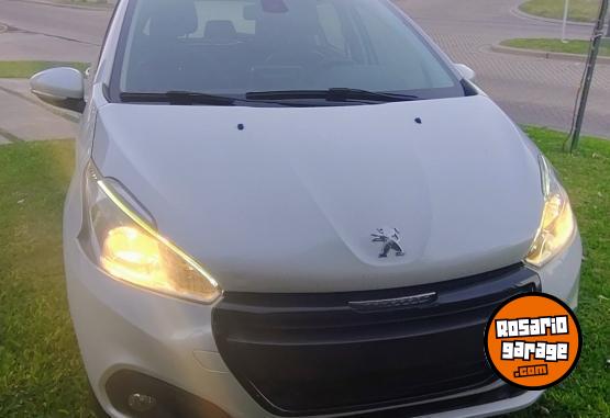 Autos - Peugeot 208 2020 Nafta 68000Km - En Venta