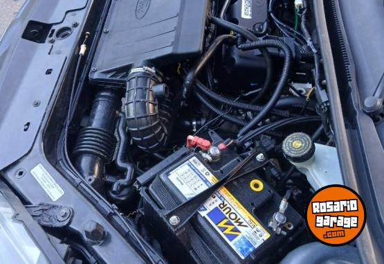 Autos - Ford Fiesta ambiente l�nea nue 2011 Nafta 145000Km - En Venta