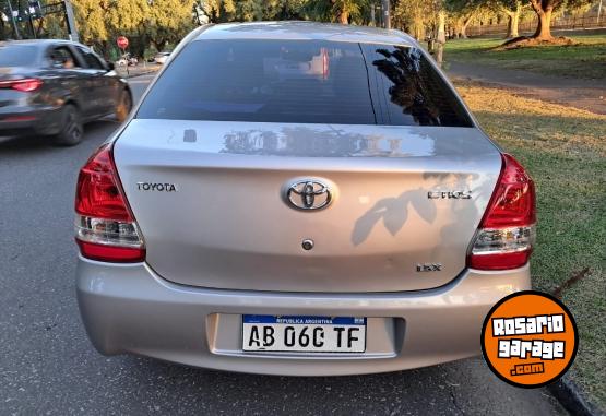 Autos - Toyota Etios 2017 Nafta 137500Km - En Venta