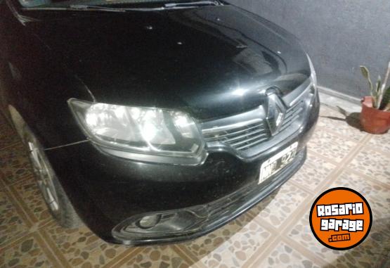 Autos - Renault Logan expresi�n 1.6 2014 GNC 130000Km - En Venta