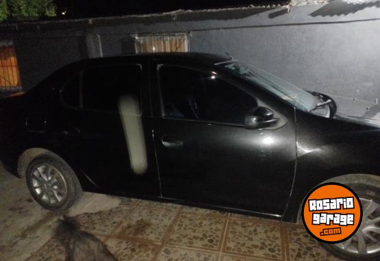 Autos - Renault Logan expresi�n 1.6 2014 GNC 130000Km - En Venta