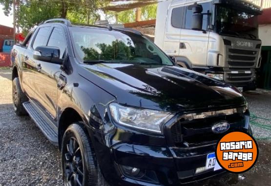 Camionetas - Ford RANGER LIMITED BLACK 2019 Diesel 147000Km - En Venta