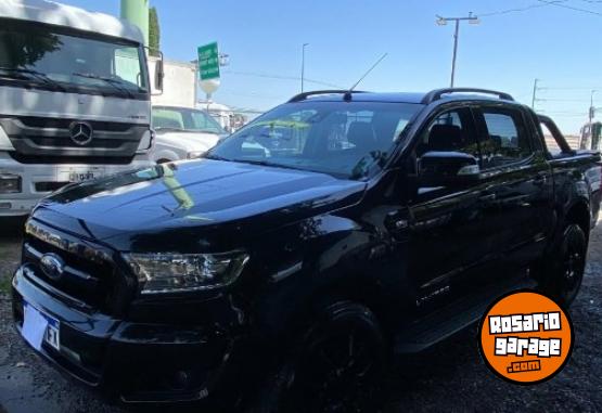 Camionetas - Ford RANGER LIMITED BLACK 2019 Diesel 147000Km - En Venta