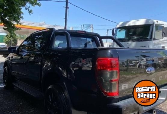Camionetas - Ford RANGER LIMITED BLACK 2019 Diesel 147000Km - En Venta