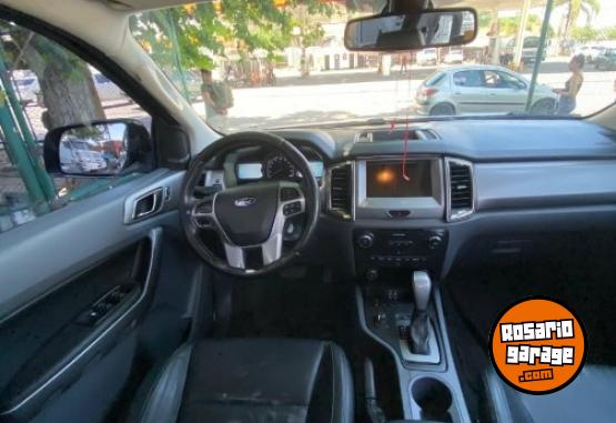 Camionetas - Ford RANGER LIMITED BLACK 2019 Diesel 147000Km - En Venta