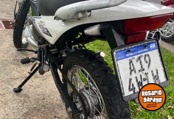 Motos - Motomel Skua 150 v6 2023 Nafta 24000Km - En Venta