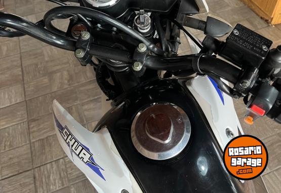 Motos - Motomel Skua 150 v6 2023 Nafta 24000Km - En Venta