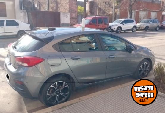 Autos - Chevrolet Cruze RS 2022 Nafta 82000Km - En Venta