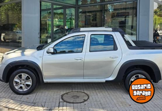 Camionetas - Renault OROCH OUTSIDER 2.0 NAV 2018 GNC 115000Km - En Venta