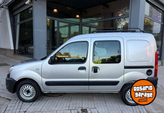 Utilitarios - Renault KANGOO CONFORT 5 ASIENTOS 2017 Nafta 125000Km - En Venta