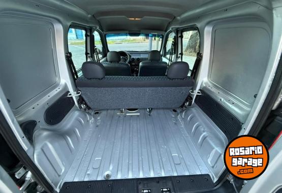 Utilitarios - Renault KANGOO CONFORT 5 ASIENTOS 2017 Nafta 125000Km - En Venta