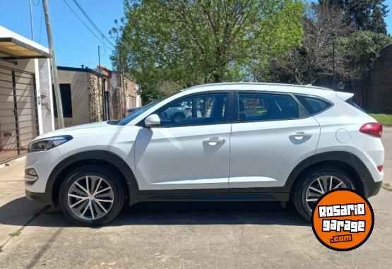 Autos - Hyundai Tucson gls 2017 Nafta 86000Km - En Venta
