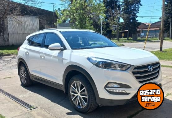 Autos - Hyundai Tucson gls 2017 Nafta 86000Km - En Venta