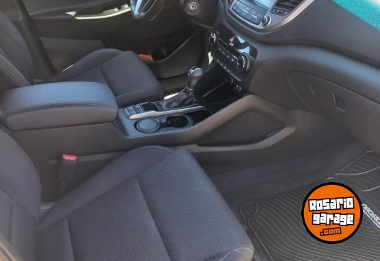 Autos - Hyundai Tucson gls 2017 Nafta 86000Km - En Venta