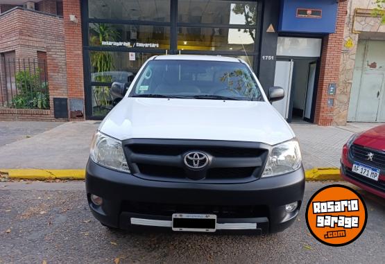 Camionetas - Toyota Hilux Cabina Simple 4x2 2006 Diesel 260000Km - En Venta