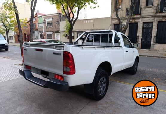 Camionetas - Toyota Hilux Cabina Simple 4x2 2006 Diesel 260000Km - En Venta