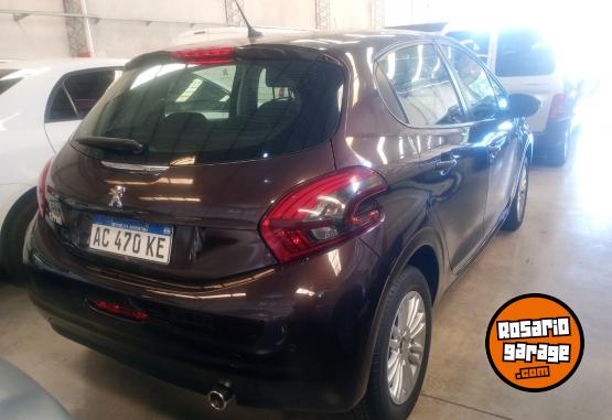 Autos - Peugeot 208 2018 Nafta 100000Km - En Venta