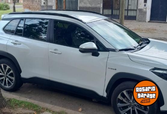 Autos - Toyota Corolla Cross hibrido 2023 Electrico / Hibrido 74000Km - En Venta