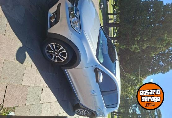 Autos - Renault Sandero intense 2023 Nafta 5300Km - En Venta