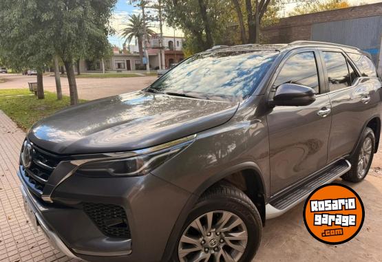 Camionetas - Toyota SW4 2023 Diesel 90000Km - En Venta