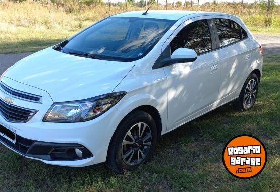 Autos - Chevrolet Onix 2015 Nafta 102000Km - En Venta