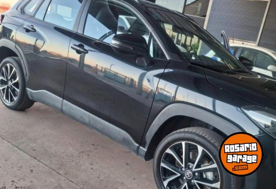 Camionetas - Toyota Corolla Cross SEG HEV 1.8 2022 Electrico / Hibrido 40000Km - En Venta