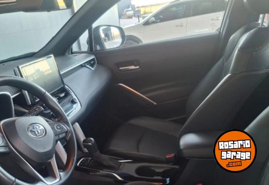Camionetas - Toyota Corolla Cross SEG HEV 1.8 2022 Electrico / Hibrido 40000Km - En Venta
