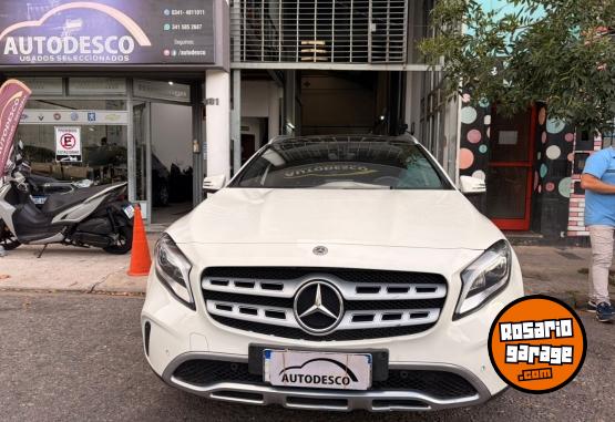 Autos - Mercedes Benz GLA 200 2018 Nafta 160000Km - En Venta