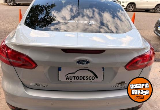 Autos - Ford Focus Titanium 2017 Nafta 110000Km - En Venta