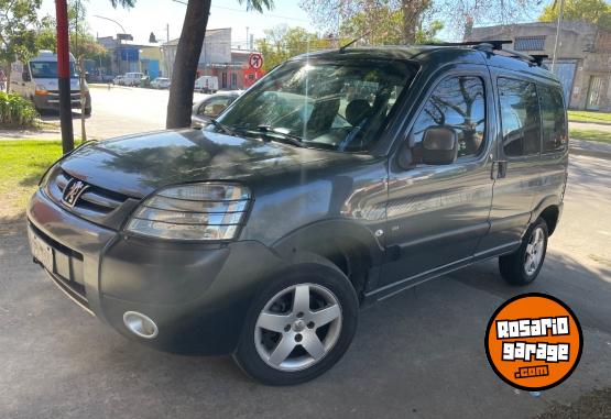 Utilitarios - Peugeot Partner 2012 Diesel 192000Km - En Venta