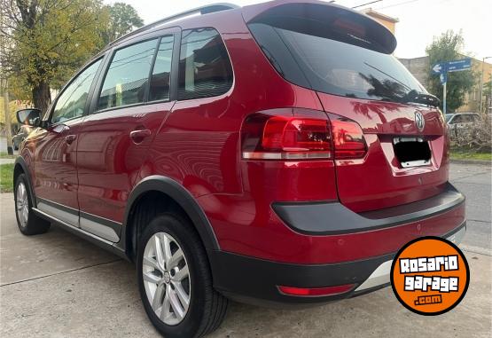 Autos - Volkswagen SURAN �HIGHLINE CROSS � 2015 Nafta 114000Km - En Venta