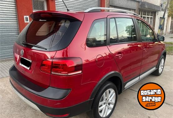 Autos - Volkswagen SURAN �HIGHLINE CROSS � 2015 Nafta 114000Km - En Venta