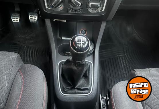 Autos - Volkswagen SURAN �HIGHLINE CROSS � 2015 Nafta 114000Km - En Venta