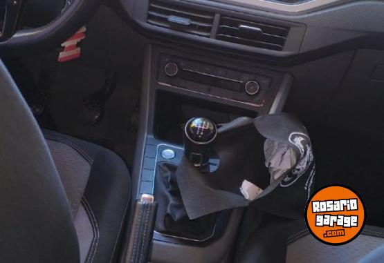 Autos - Volkswagen Virtus 2020 Nafta 83500Km - En Venta