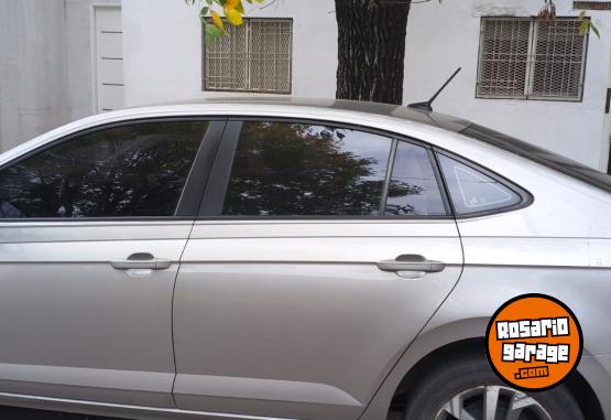 Autos - Volkswagen Virtus 2020 Nafta 83500Km - En Venta