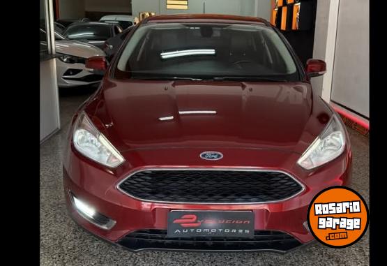 Autos - Ford FOCUS III SE PLUS 2017 Nafta 101000Km - En Venta