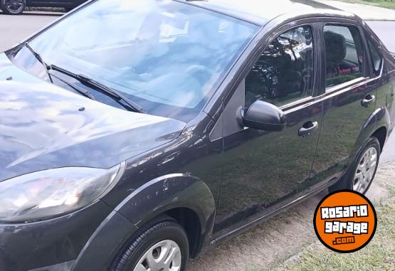 Autos - Ford Fiesta ambiente l�nea nue 2012 Nafta 115000Km - En Venta
